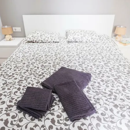 Manureva לוס כריסטיאנוס